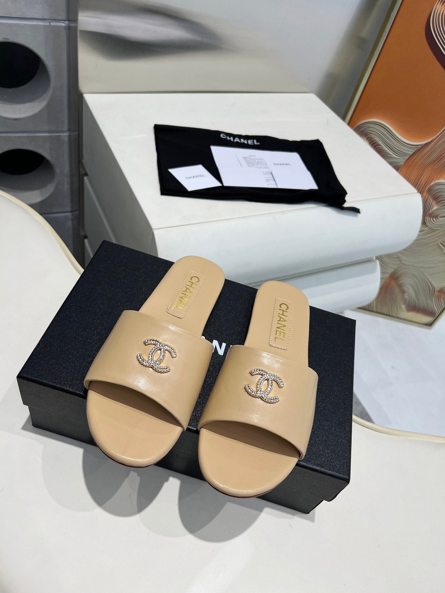 CC 26s Slide Beige Sheepskin 684902