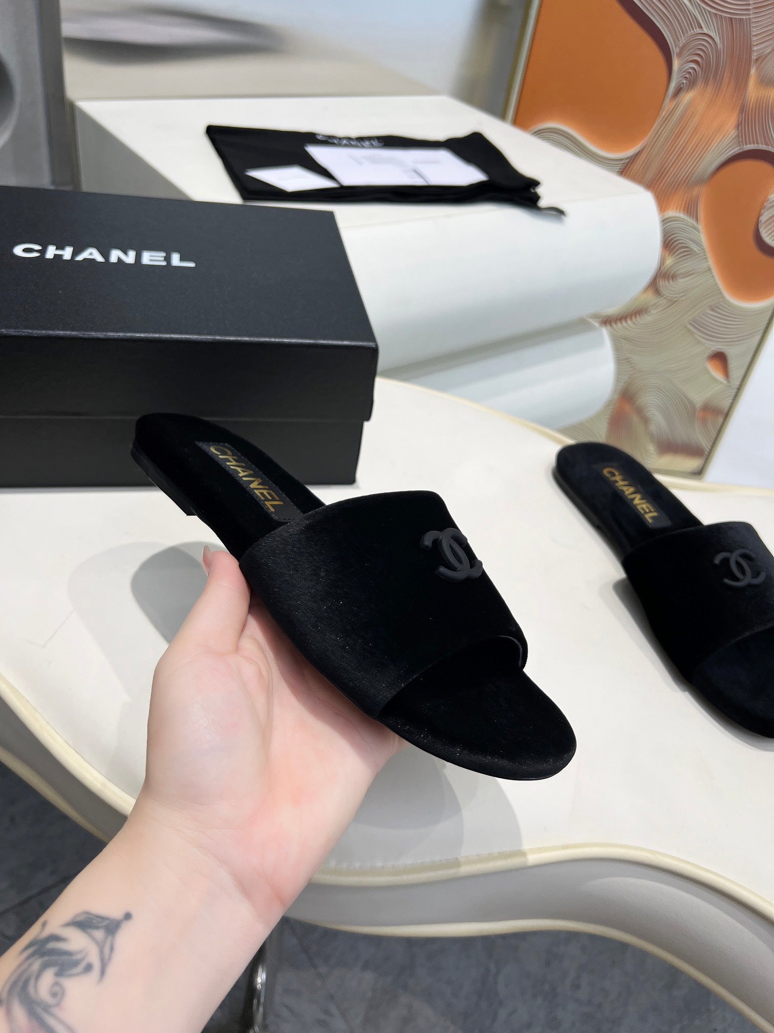 CC 26s Slide Black Velvet 684904