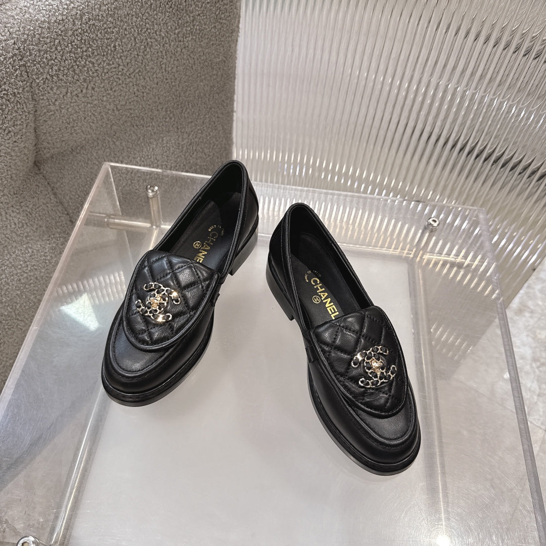 CC SS26 Loafers Black Lambskin 678951
