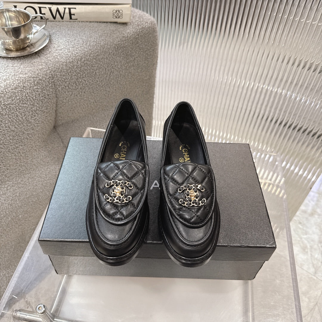 CC SS26 Loafers Black Lambskin 678951