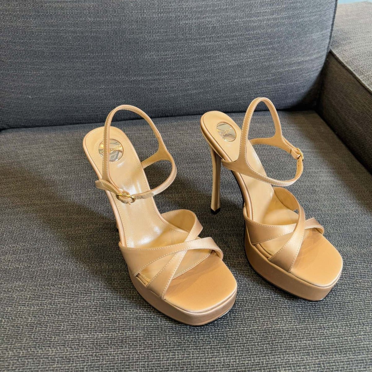 YSL 26S Cross-Strap Sandals 150 Mm Nude Satin
