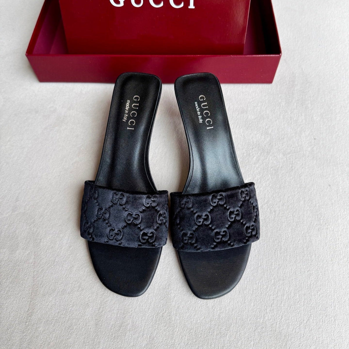 Gucci 26s Slide Sandals 5.5cm Black Velvet