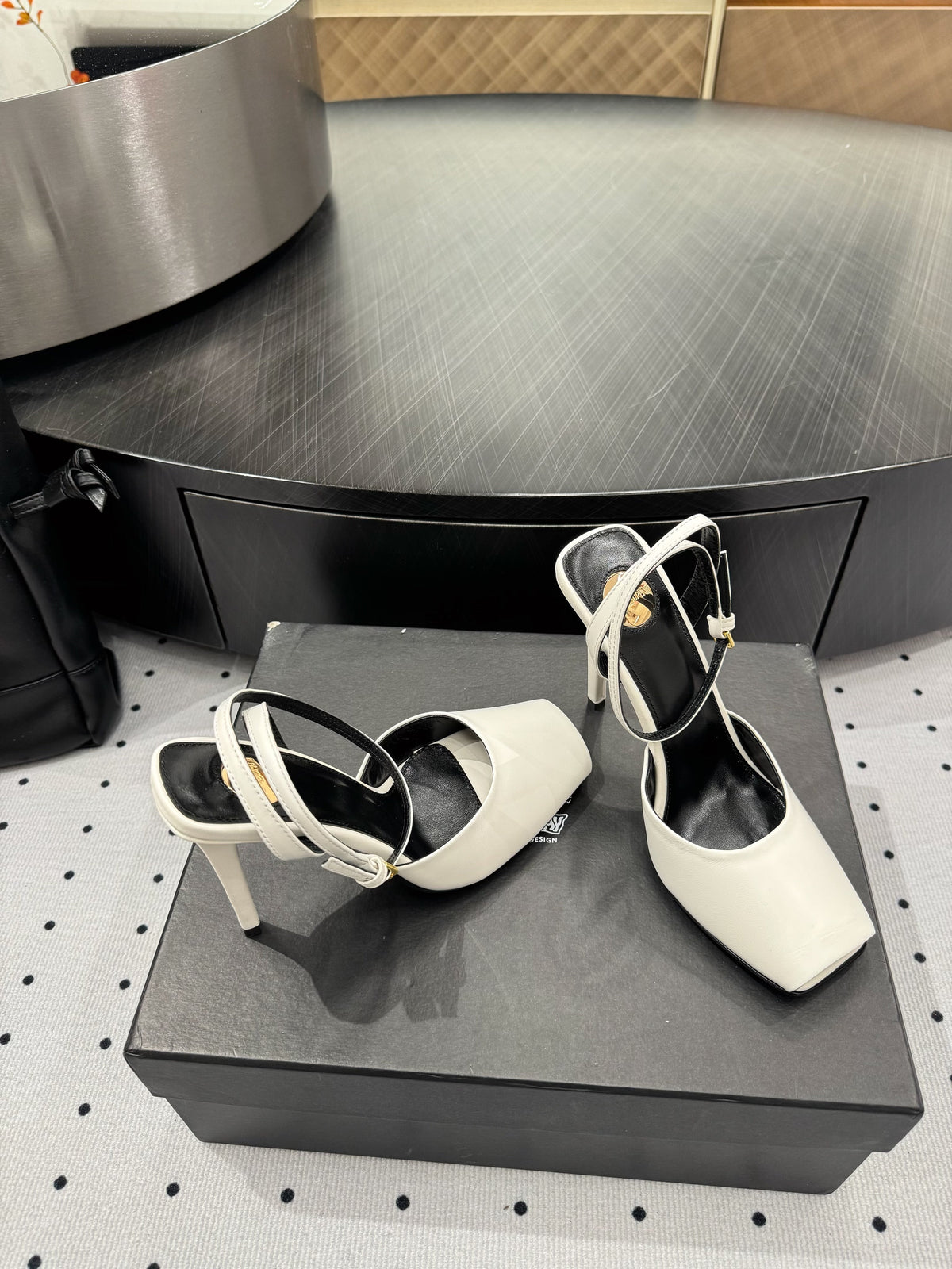 YSL 26S Square-Toe High Heels 105 Mm White Calfskin
