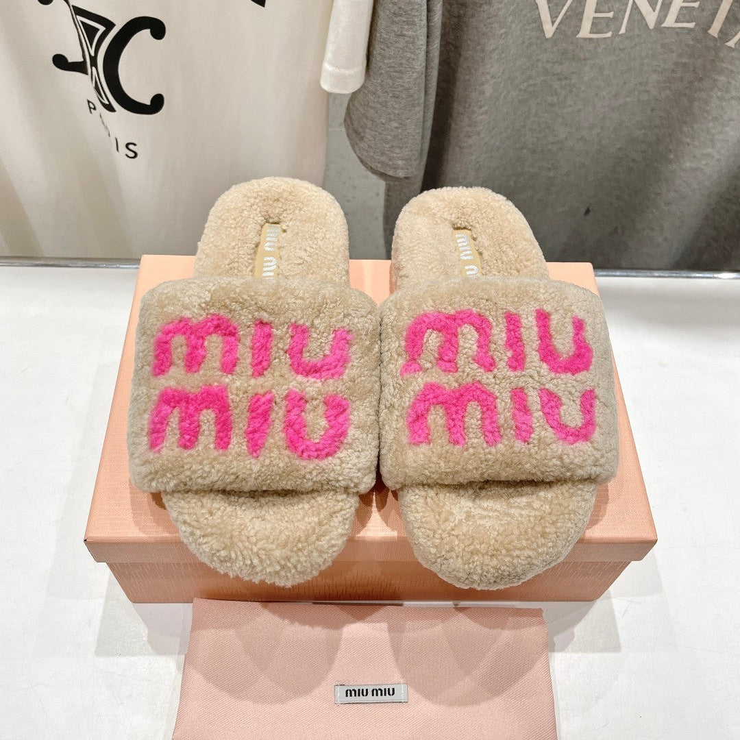 Miumiu 26s Sandals Light Beige Shearling With Logo Lettering