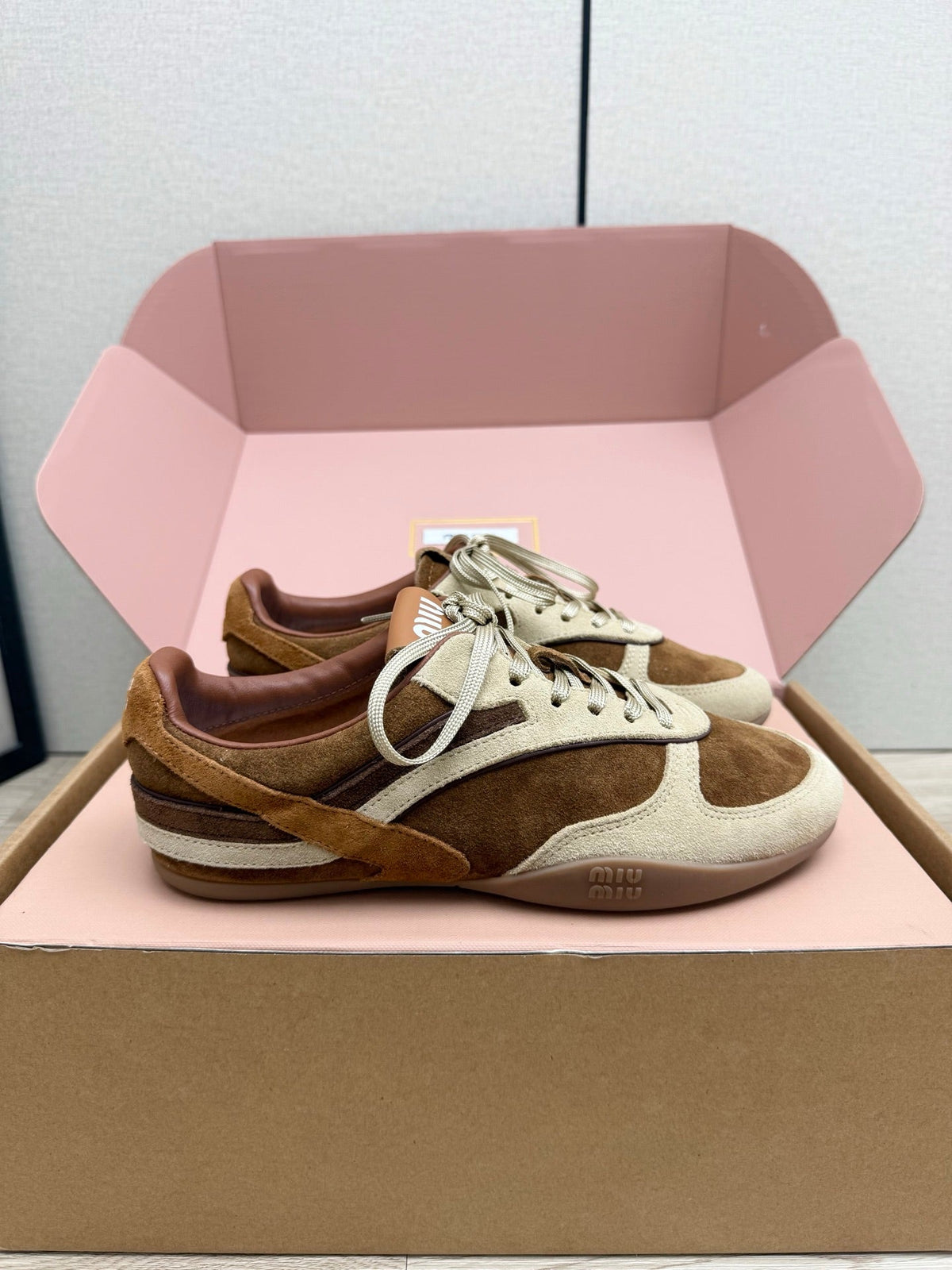 Miumiu 26s Sneakers Beige Mix Brown Suede