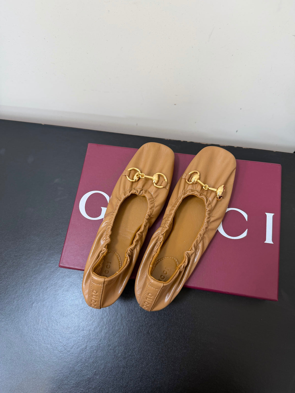 Gucci 26S Ballet Flats In Caramel Brown Shiny Calfskin Gold Hardware