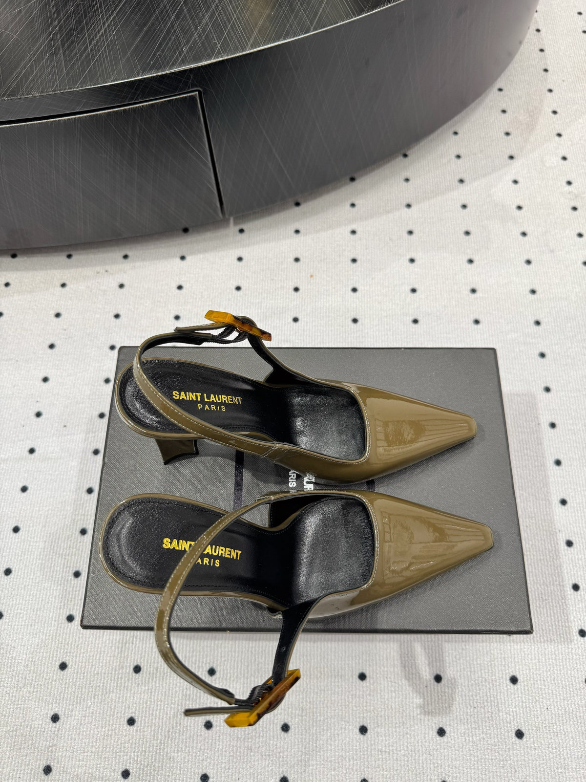 YSL 26s Slingback Heels 10.5cm Olive Green Glossy Calfskin With Buckle Closure