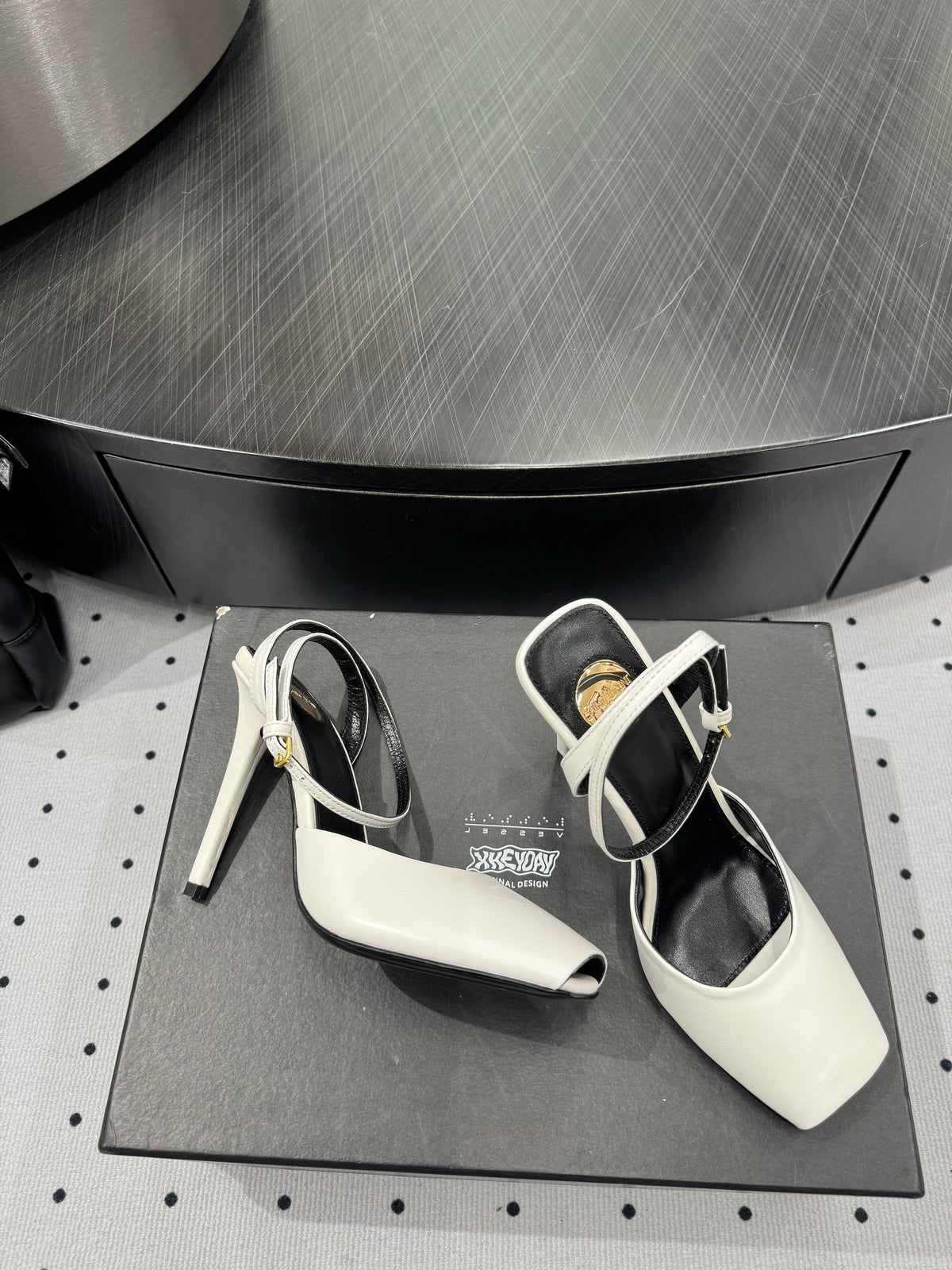 YSL 26S Square-Toe High Heels 105 Mm White Calfskin
