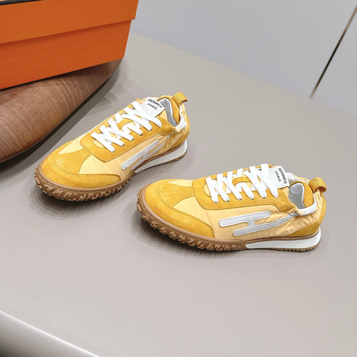 HM 26S Bouncing Sneakers Yellow Nylon Suede
