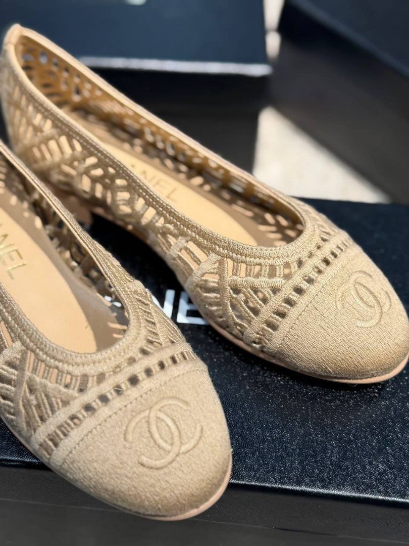 CC 25/26 Ballet Flats Embroidered Cotton Ivory