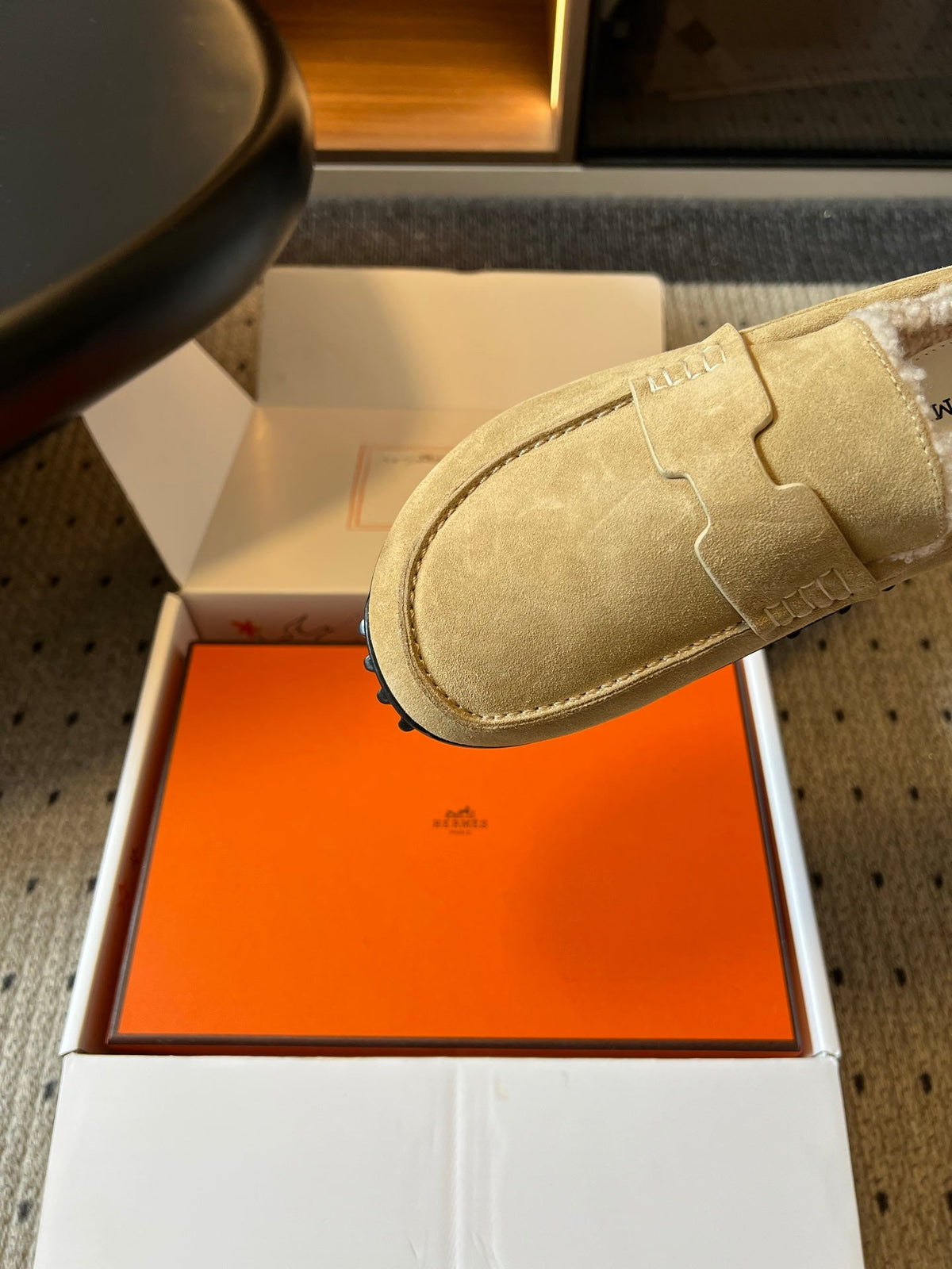 HM 26S Destin Loafers Beige Suede