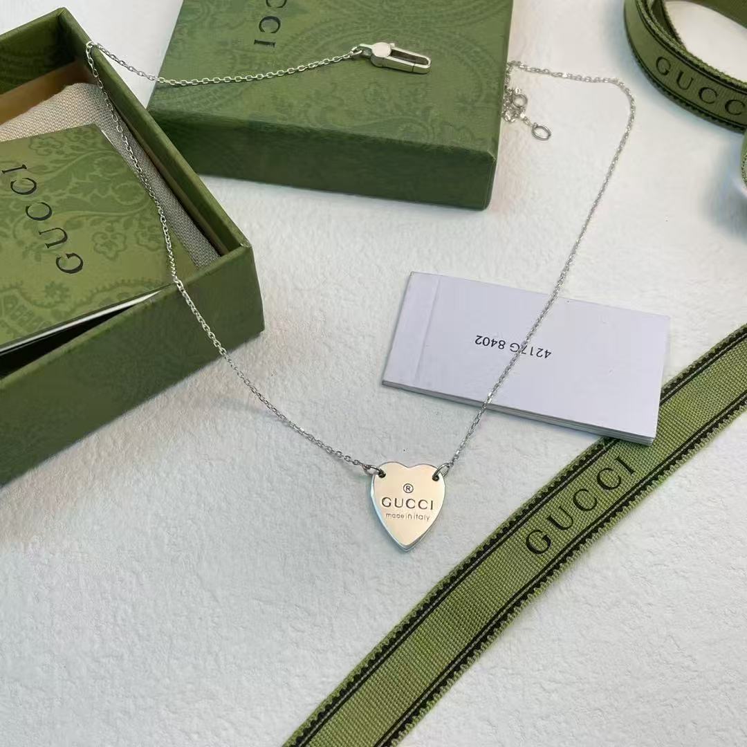 Gucci Trademark Heart Necklace Sliver