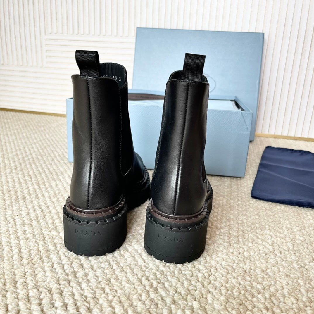 Prada 2026 Chelsea Boots Cowhide 149581