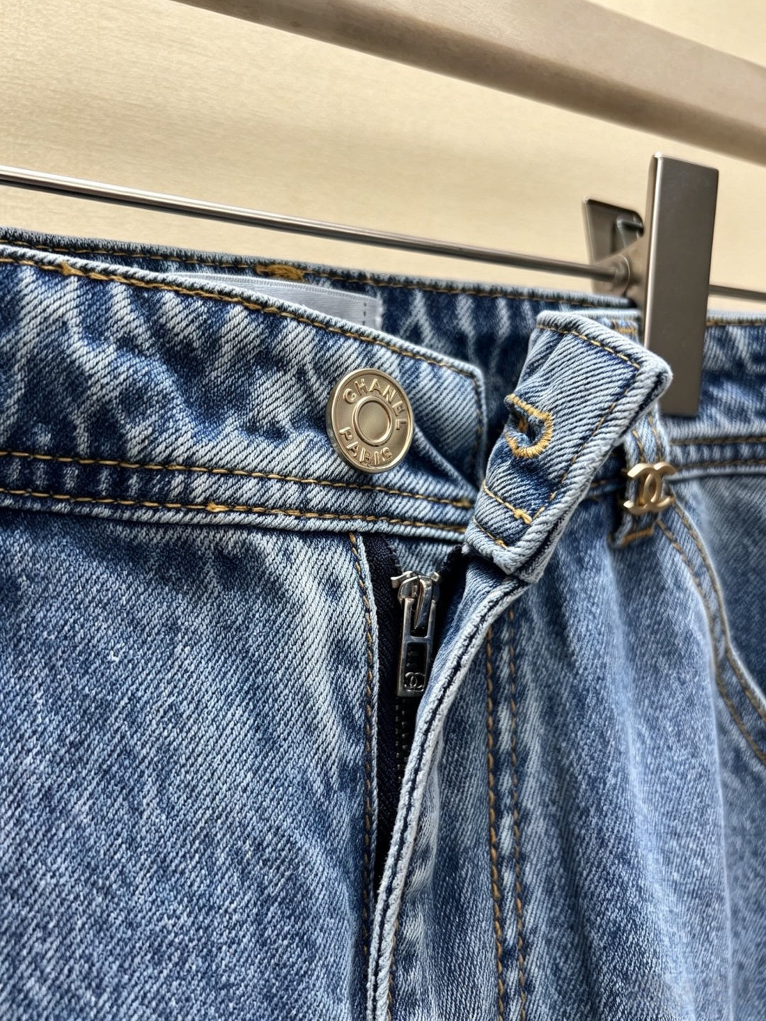 Chanel 26S Wide-Leg Jeans 1542