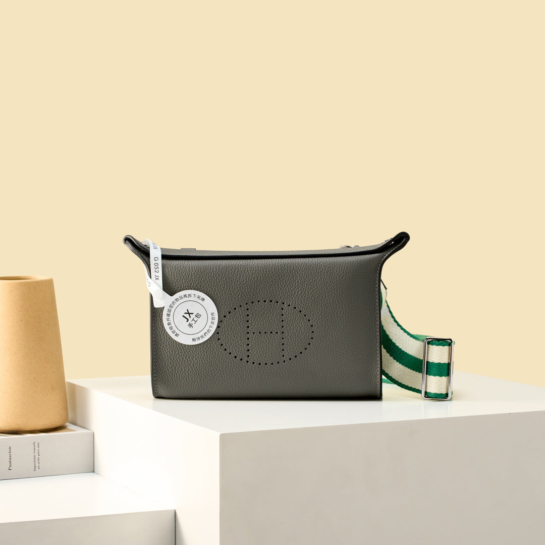 High-end Hermes 2026 Videpoches Bag 27cm Togo Calfskin