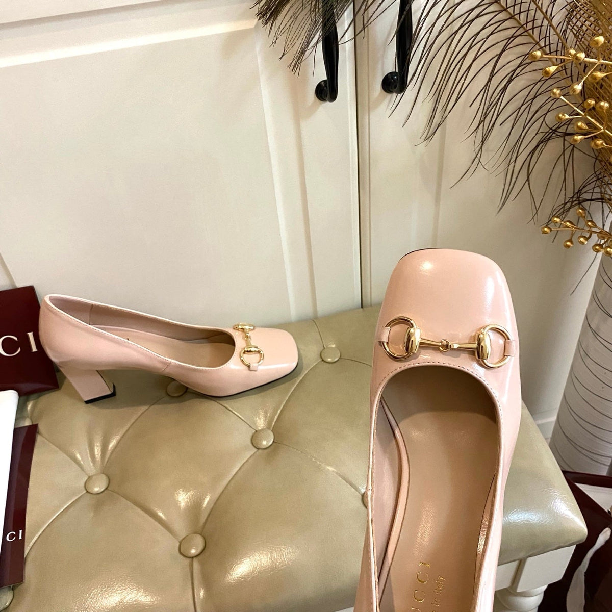 Gucci 26s Horsebit Mid-Heel Pumps 7.5cm Nude Pink Calfskin