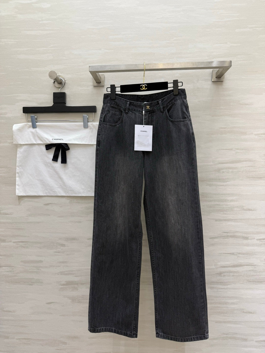 Chanel 26S Straight-Leg Jeans Style 1193