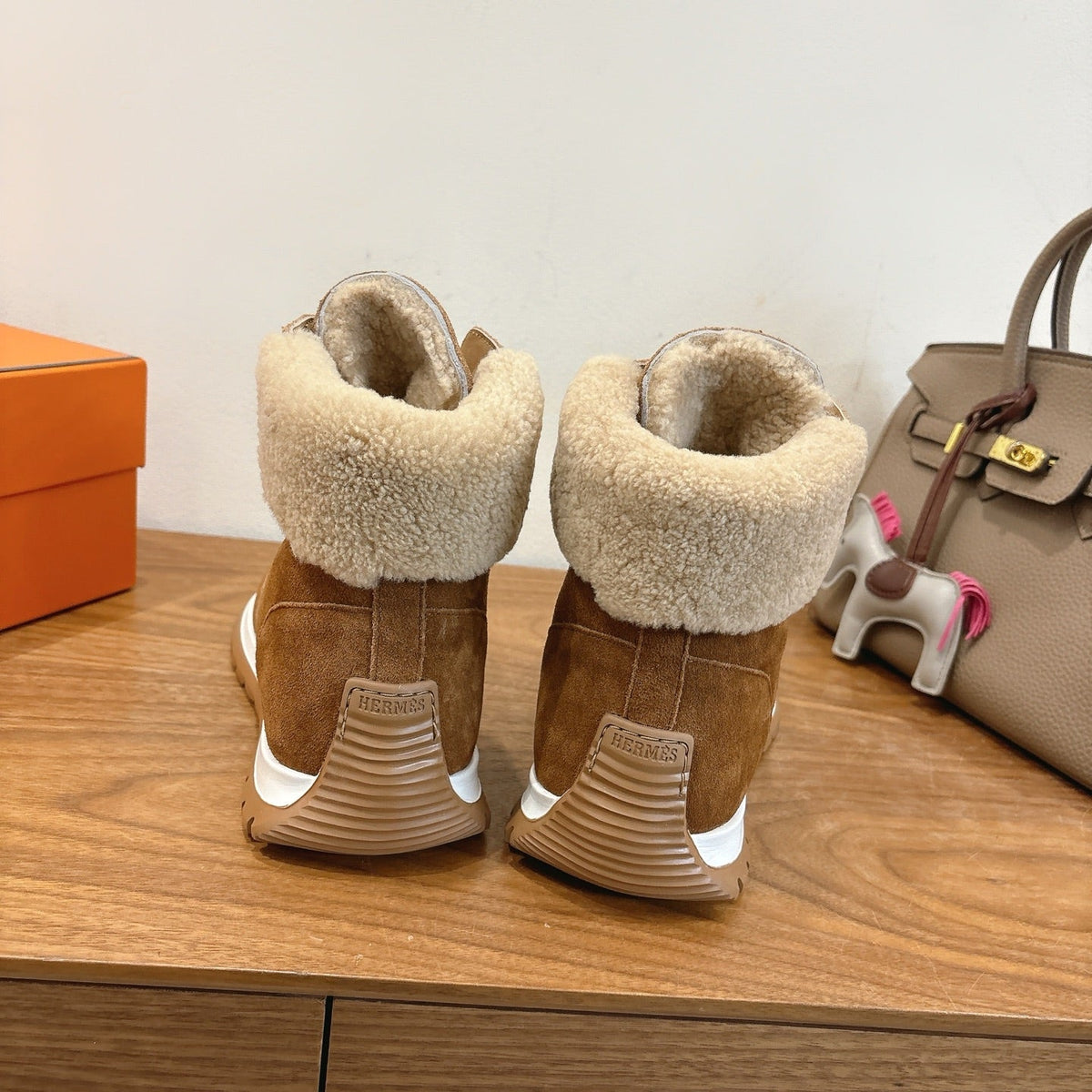 HM 26S Fur-Lined High Top Sneakers Brown Suede