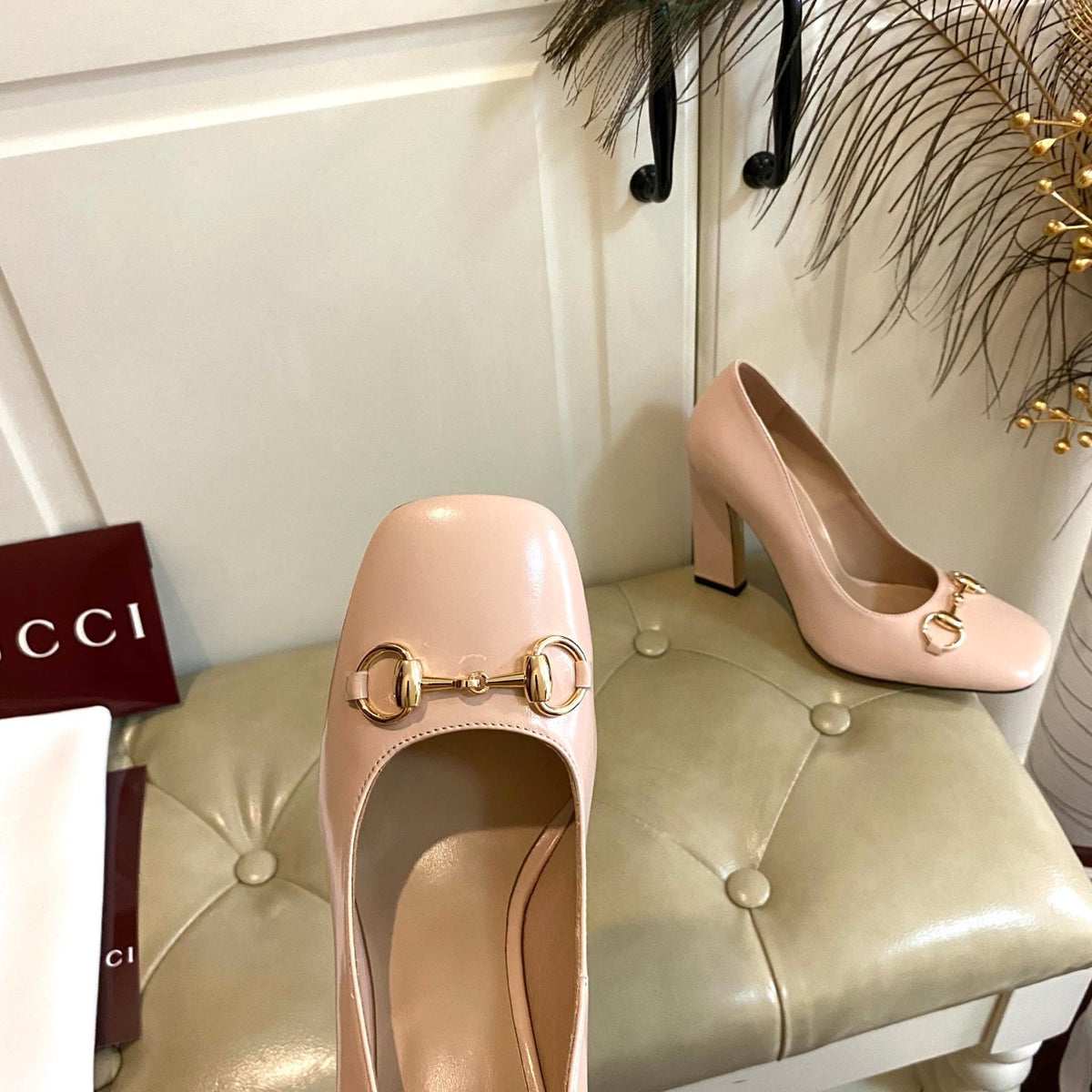 Gucci 26s Horsebit Mid-Heel Pumps 10cm Nude Pink Calfskin