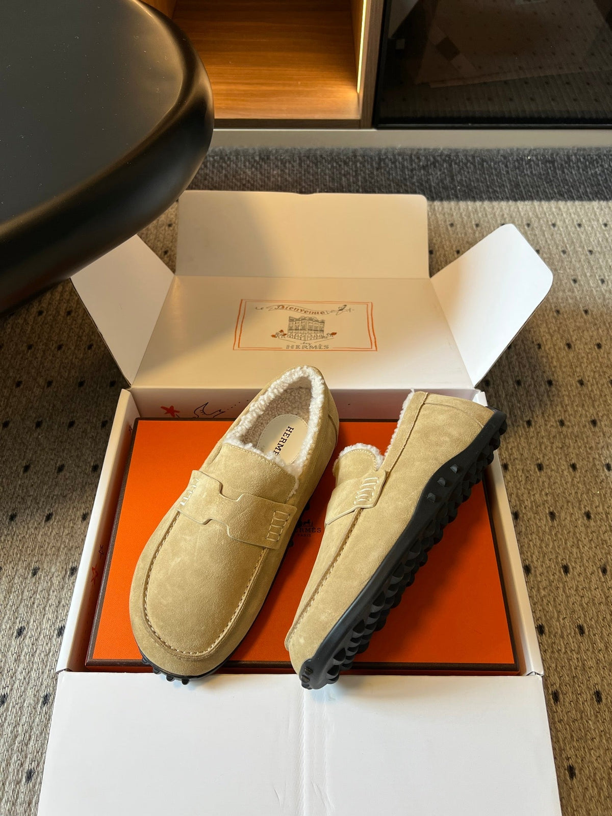 HM 26S Destin Loafers Beige Suede