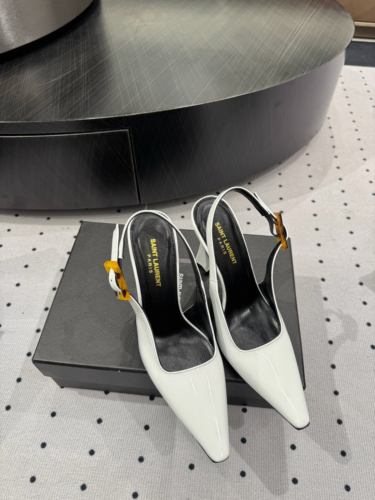 YSL 26s Slingback Heels 10.5cm White Glossy Calfskin With Buckle Closure