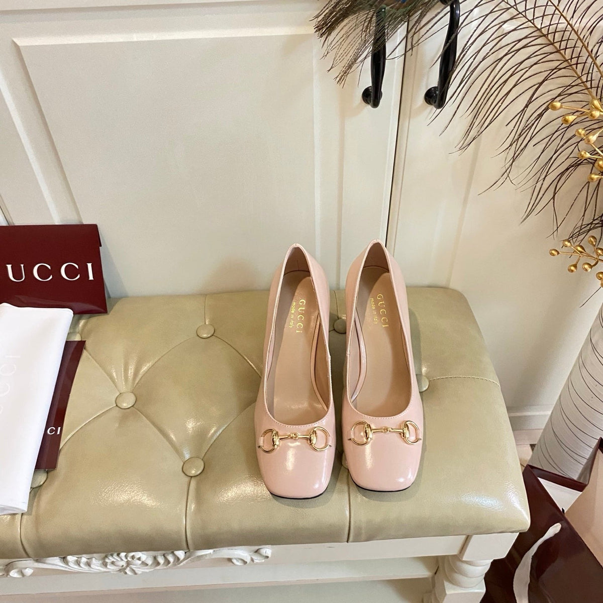 Gucci 26s Horsebit Mid-Heel Pumps 7.5cm Nude Pink Calfskin