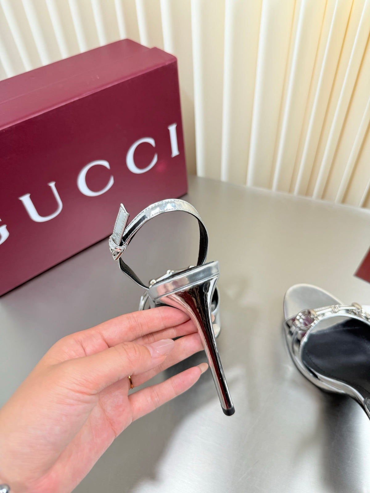 Gucci 26s Slingback Pump 10.5cm Silver Calfskin
