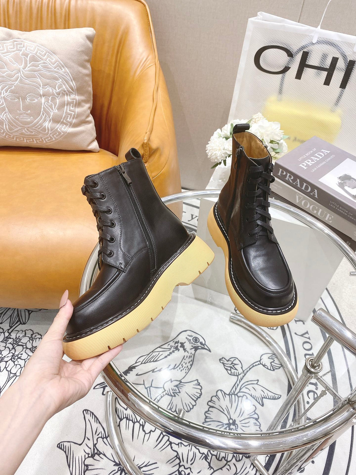 BV 26FW Chunky Combat Boots 5cm Side Zip Leather 164458