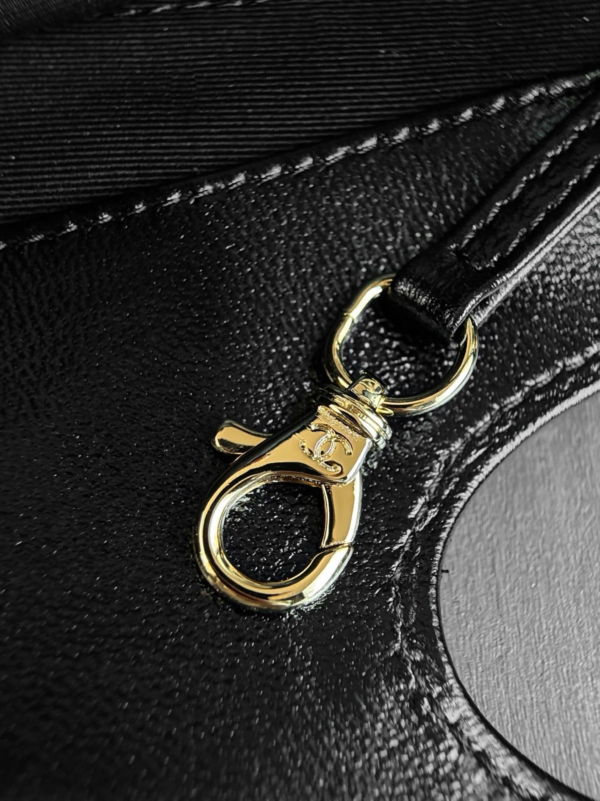 Chanel 26M Mini 31 Shopping Bag 32cm Black Spotted Pony Hair & Lambskin
