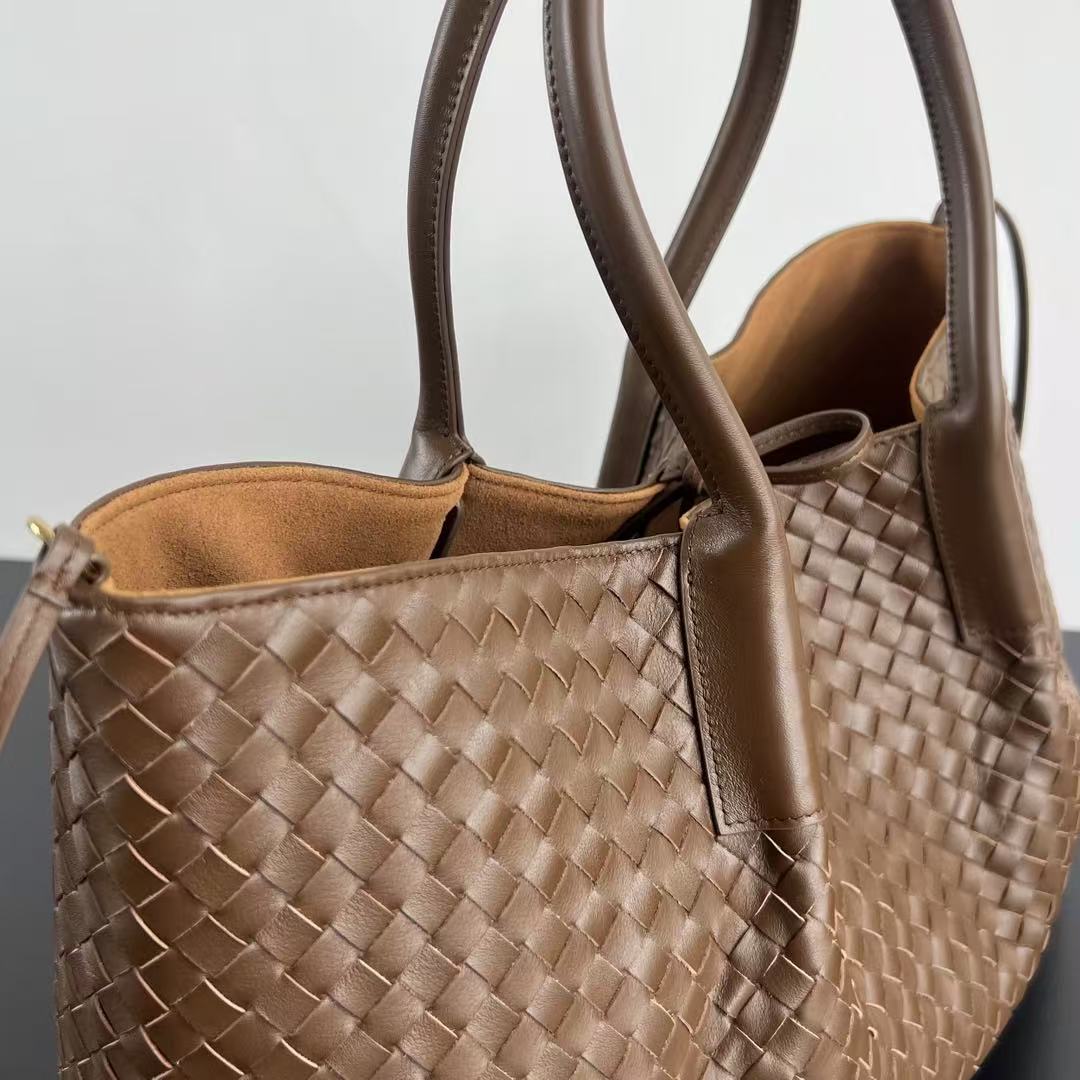 BV Reversible Tote Bag 43cm Intreccio Nocciola Amber Calfskin Suede