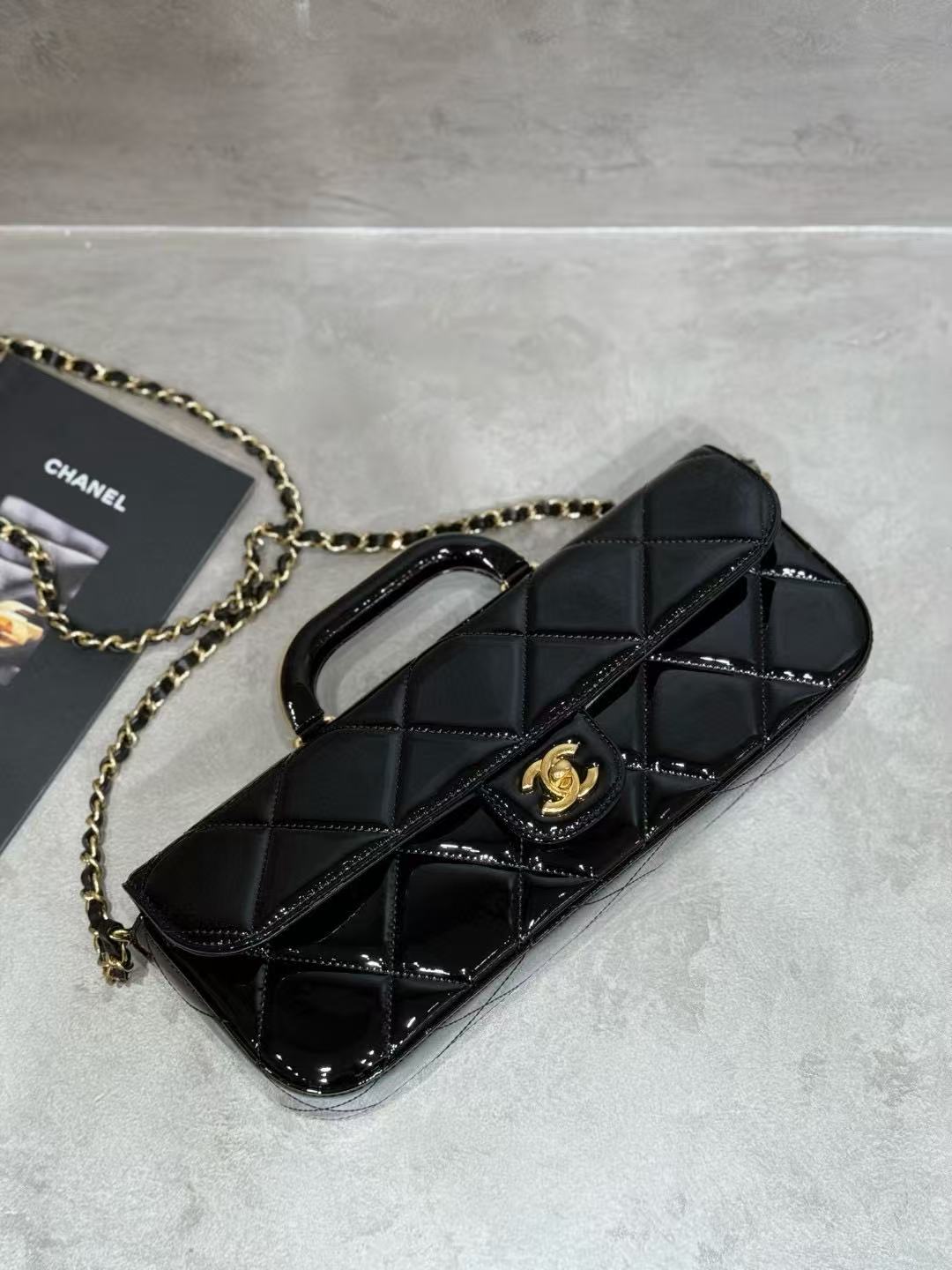 CC 25K Large Flap Bag with Top Handle Chain Strap Black Patent Calfskin GHW