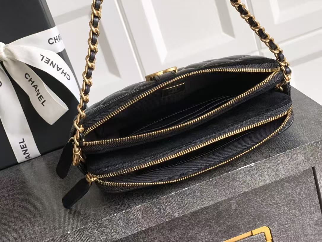 CC 25A Touch Phone Holder Bag 17.5cm with Chain Black Lamskin