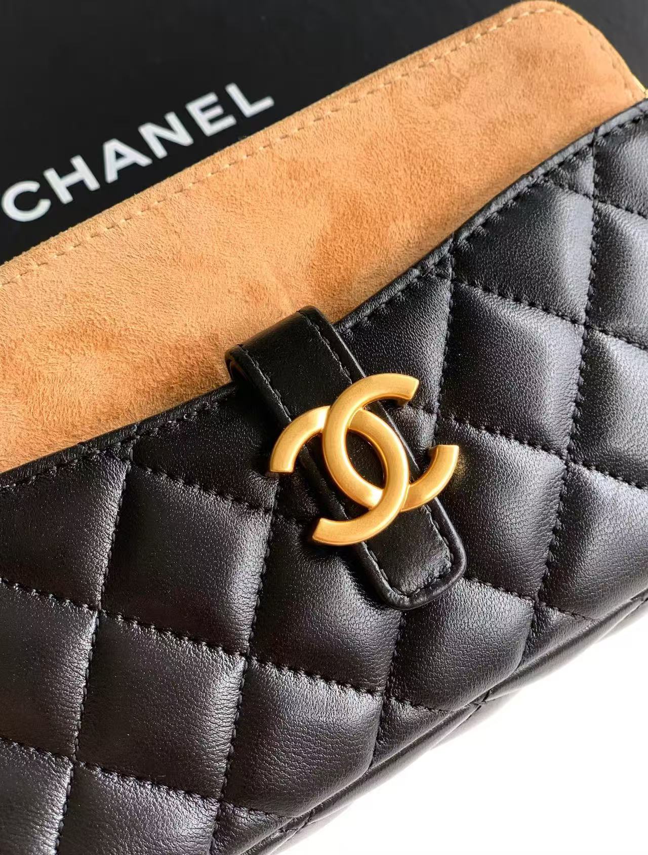 CC 25A Touch Phone Holder Bag 17.5cm with Chain Black Brown Lamskin
