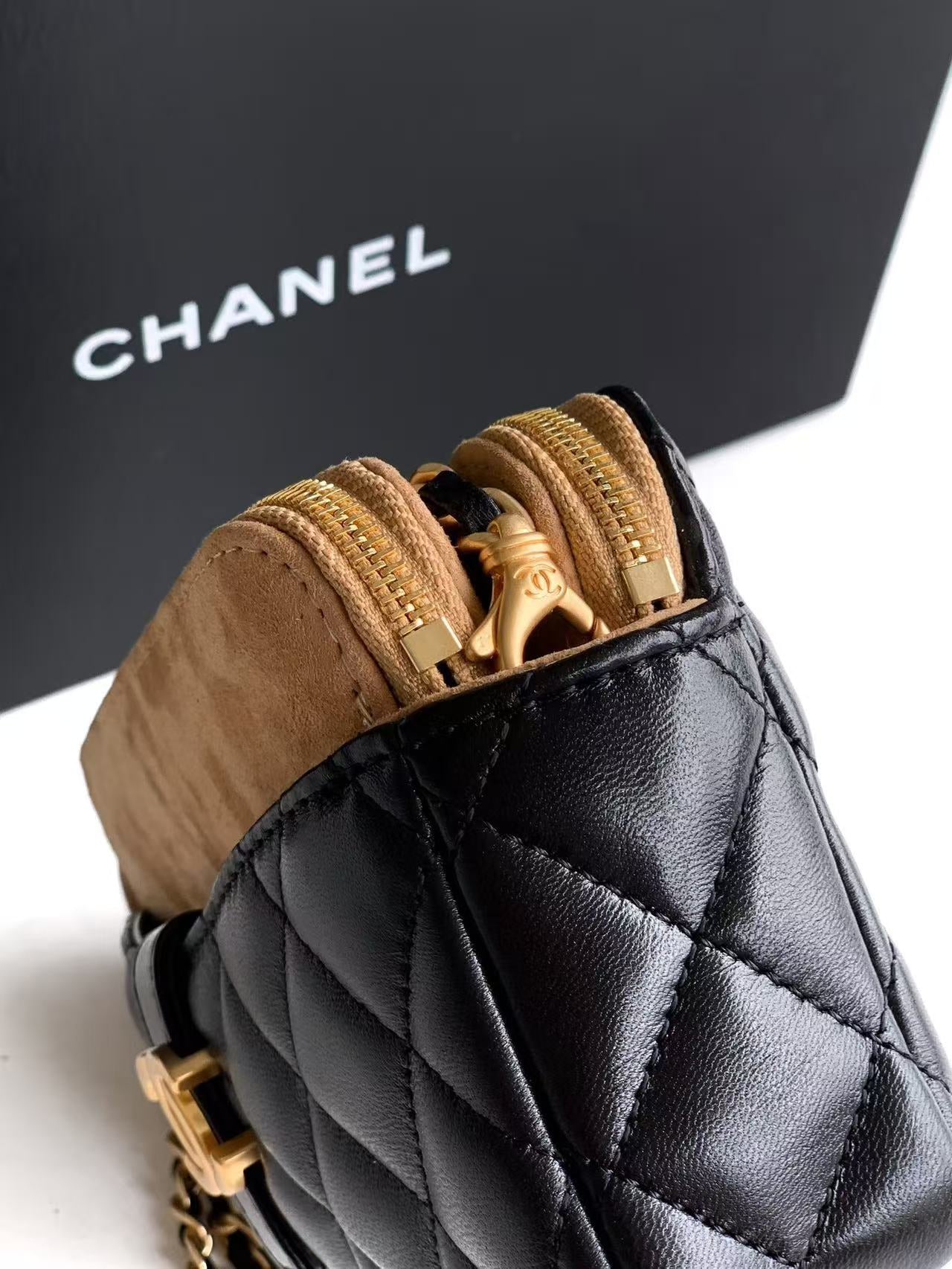CC 25A Touch Phone Holder Bag 17.5cm with Chain Black Brown Lamskin