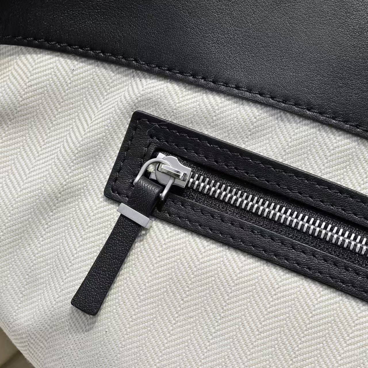 The Row 2025 Marlo 17 Bag 43cm Black Leather