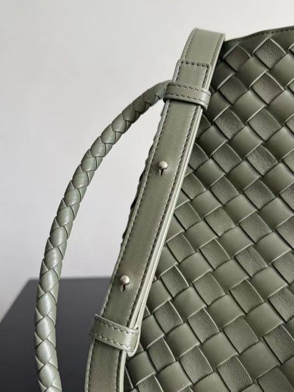 BV Andiamo Small Bucket Bag Olive Green 30cm Lambskin 855758