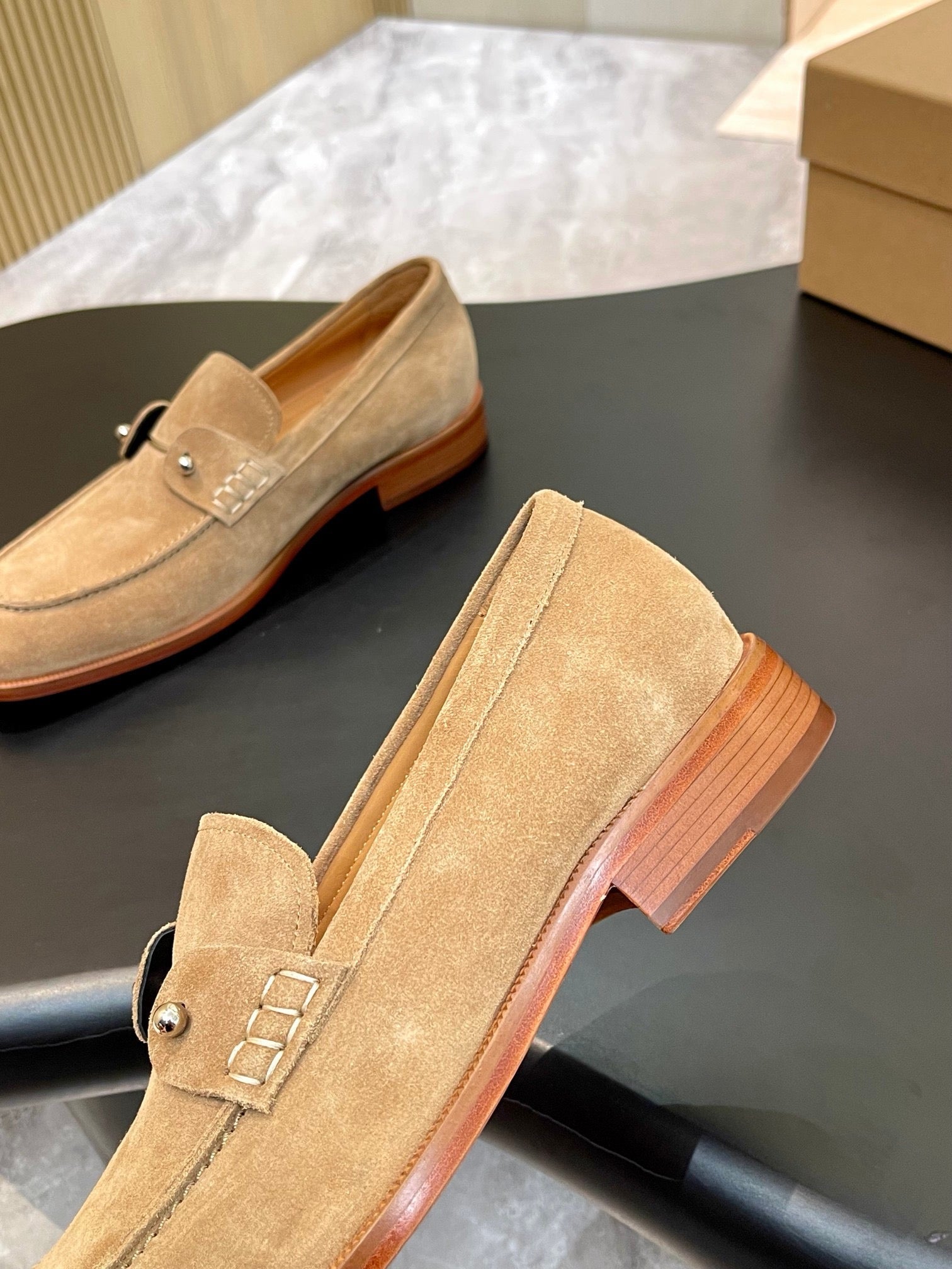 CL Men's Loafer Beige Suede SHW