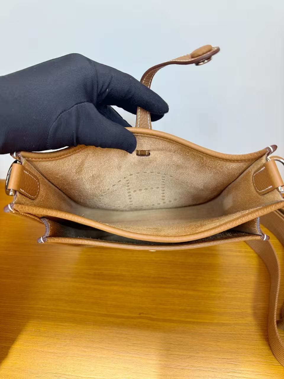 HM Evelyne 23cm Tan Brown Togo Leather