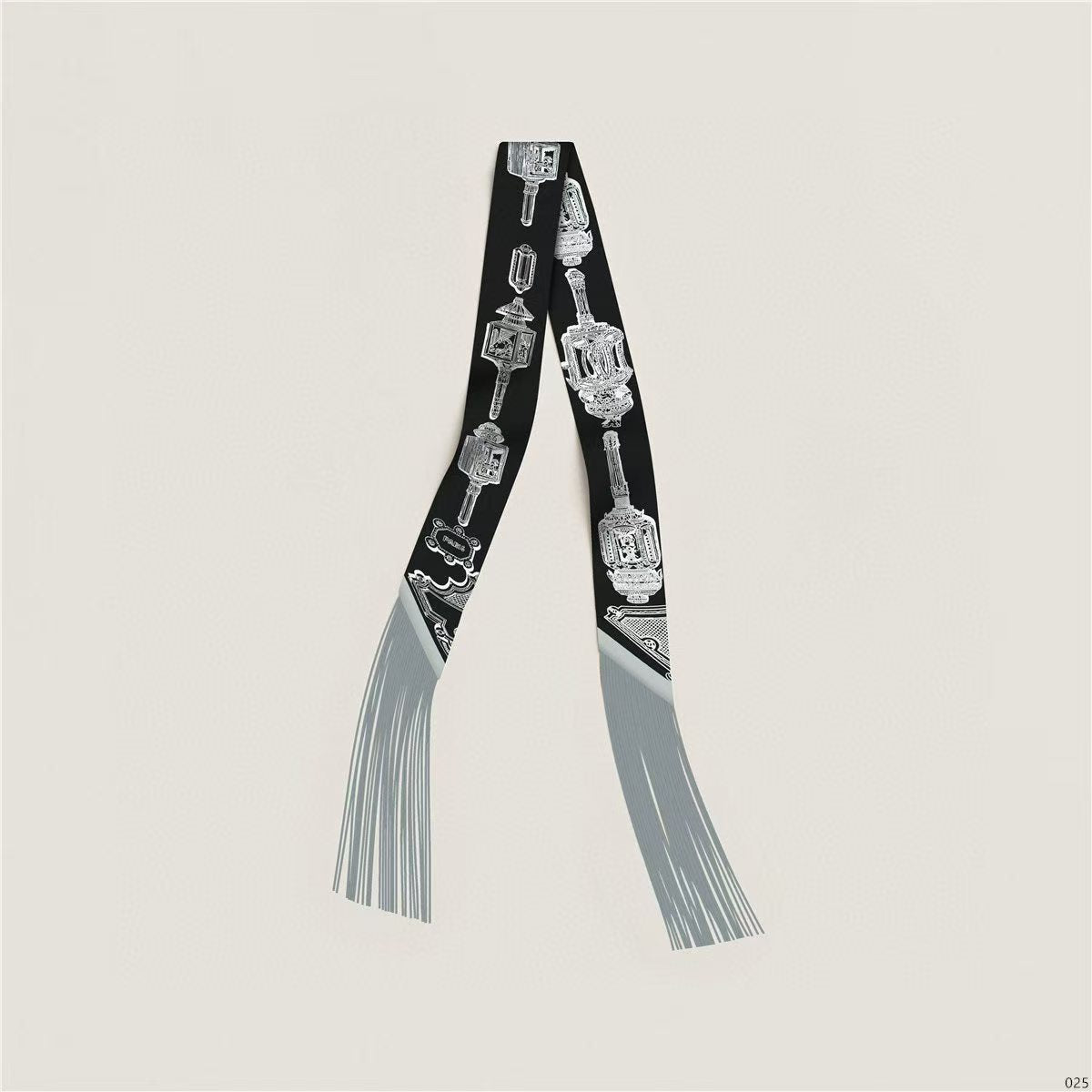 HM 26s Ex-Libris Twilly Scarf  5 x 86 cm