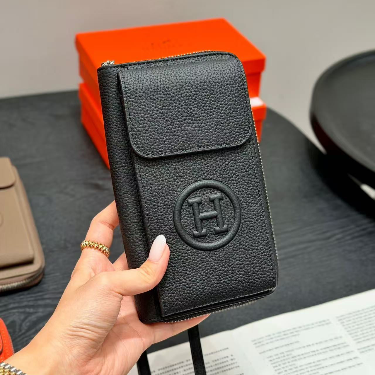 HM H-Logo Phone Wallet Bag 19cm In Black Togo Leather