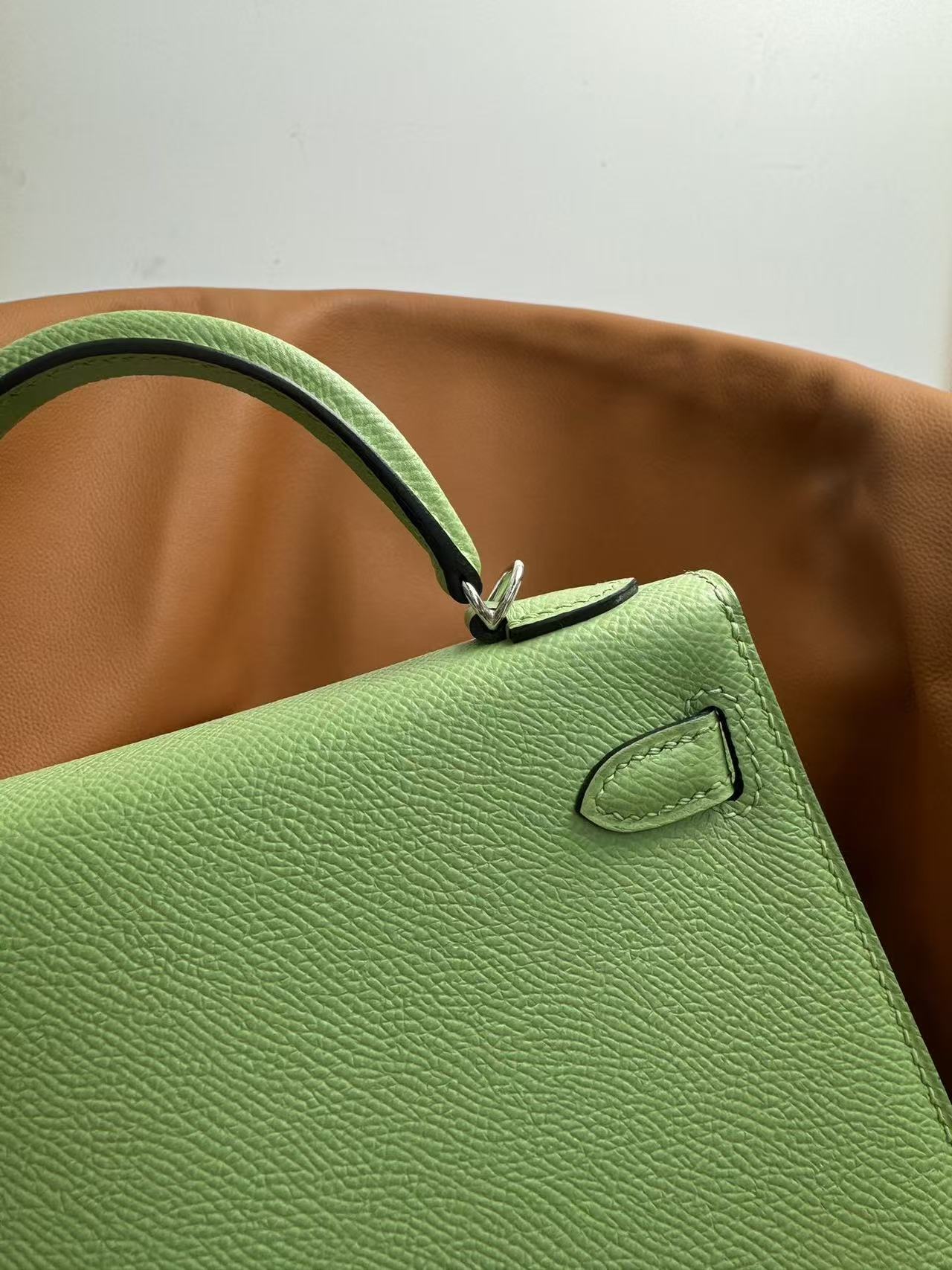 HM Kelly Green Pastel Epsom Leather SHW  (19 x 12 x 6cm)
