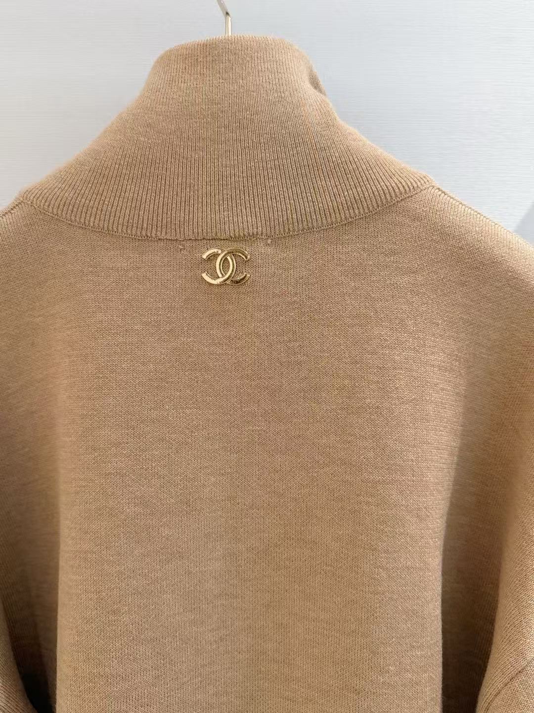 Chanel 26s Half-Zip Knit Sweater In Beige Wool