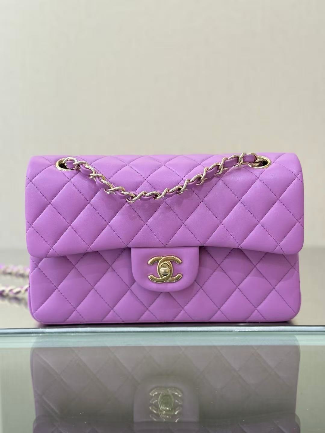 CC 26s Classic Flap Bag 20cm Light Lavender Gold Lambskin