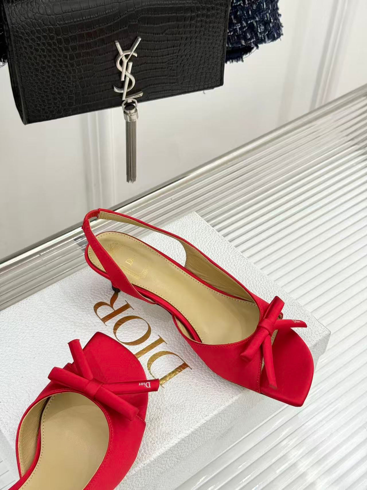 CD 26s Bow Sandals 4cm Coral Red Satin 607567