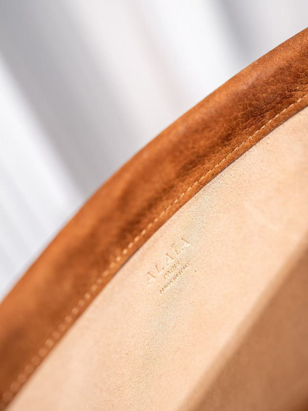 Alaia Le Click East West Medium Bag 30cm Olive Tan Cowhide