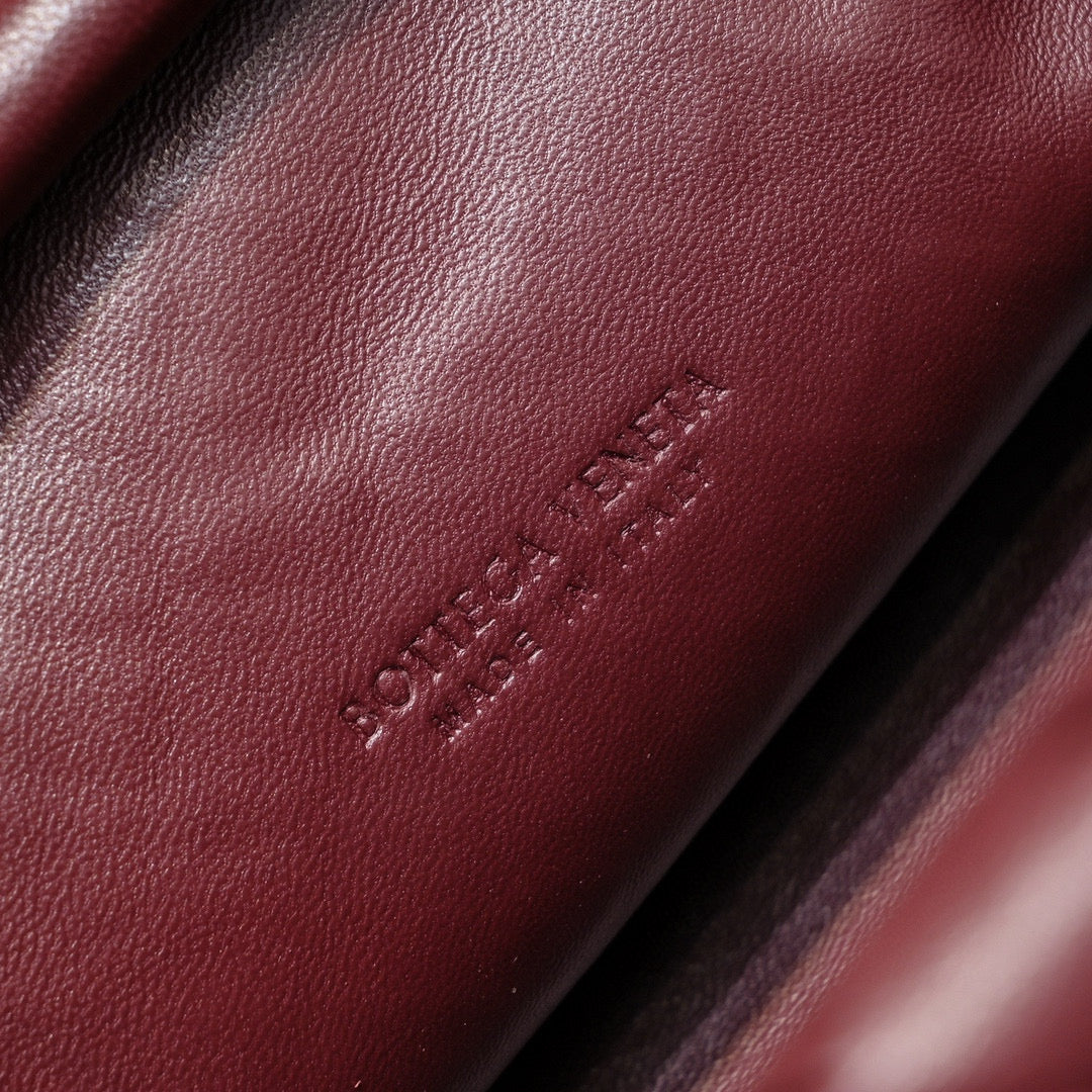 BV Small Intrecciato Clutch Barolo Leather