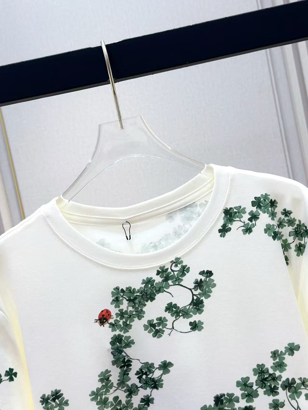 CD Fitted T-Shirt White Cotton Jersey with Green Toile de Jouy Clover Motif