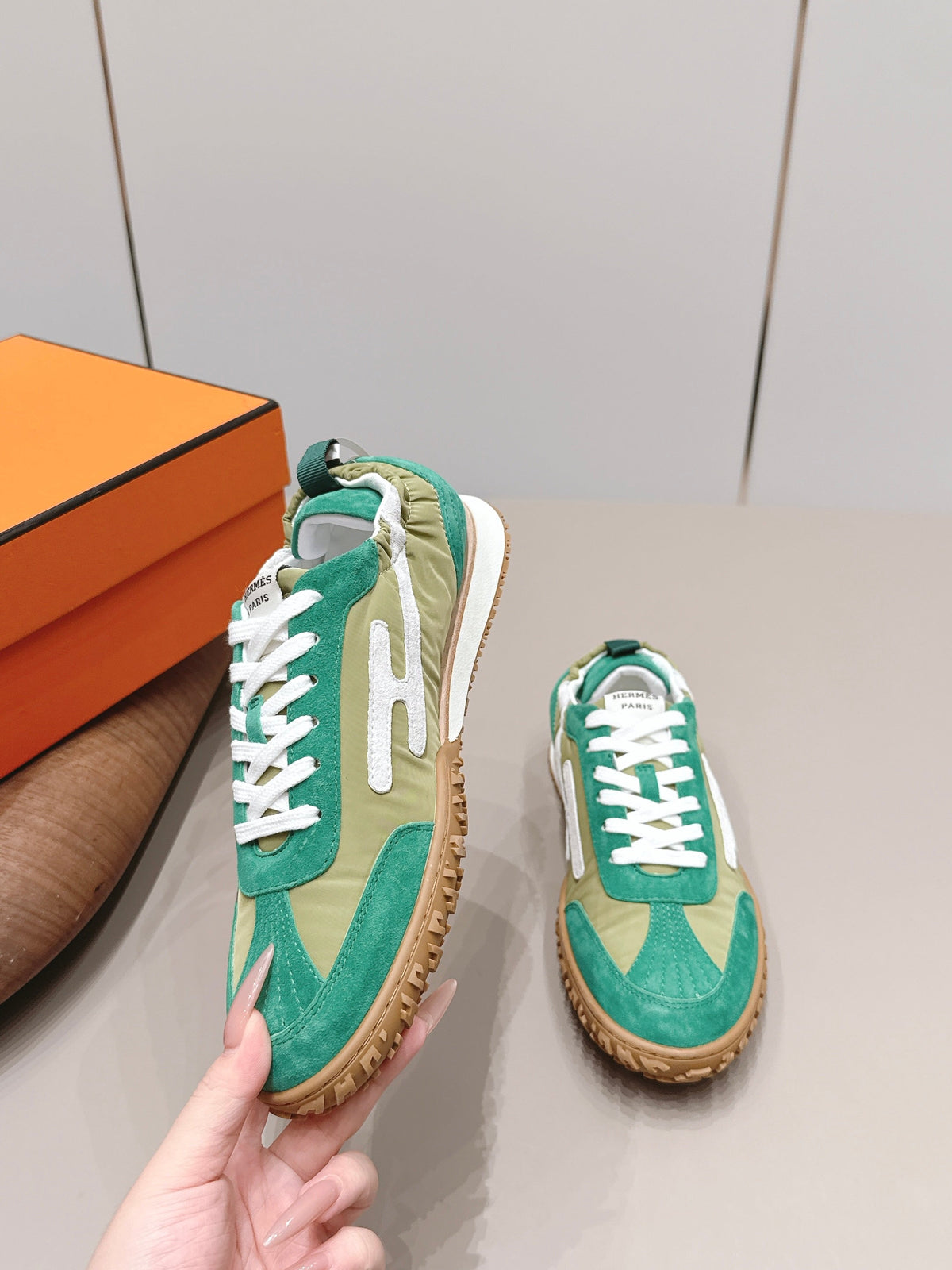 HM 26S Bouncing Sneakers Green Nylon Suede
