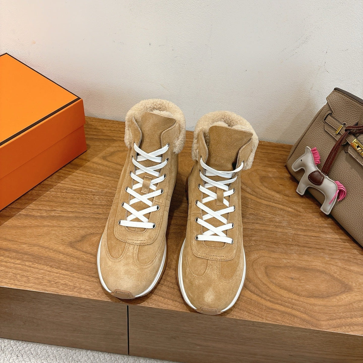 HM 26S Fur-Lined High Top Sneakers Warm Beige Suede