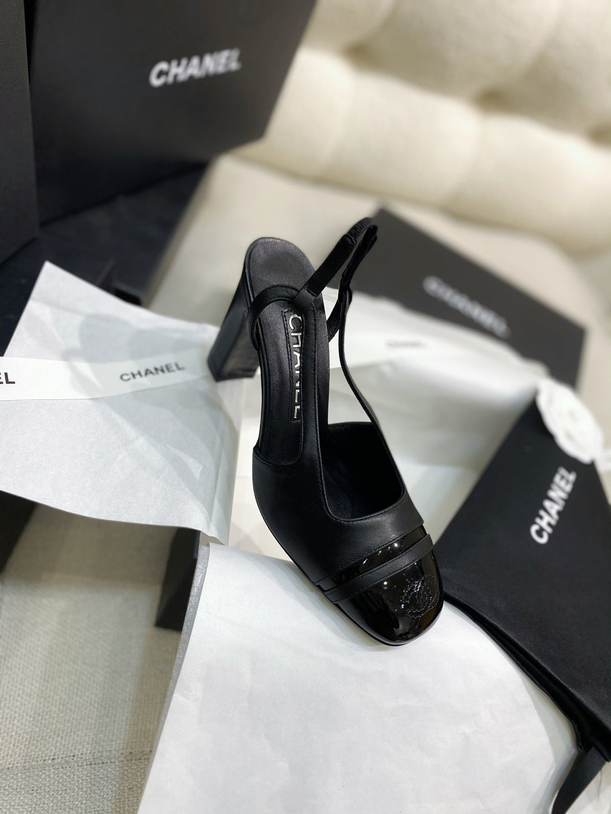 CC 26S Cap-Toe Slingback Pumps Block Heel 9cm Patent Leather 156342